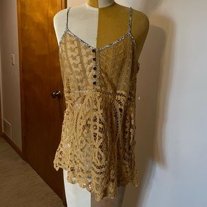 Gimmicks BKE Yellow Lace Summer Tank